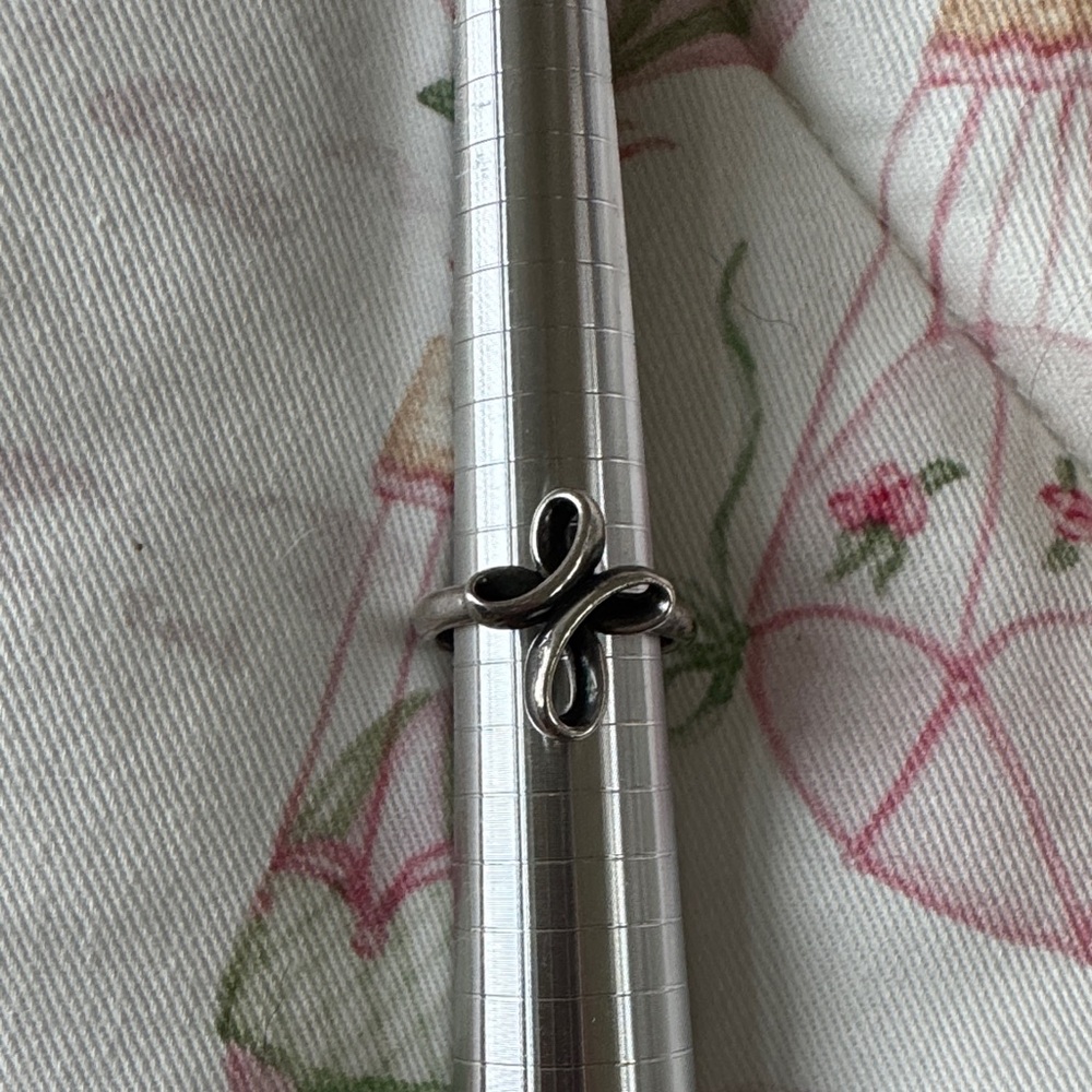 James Avery Silver Swirl Ring